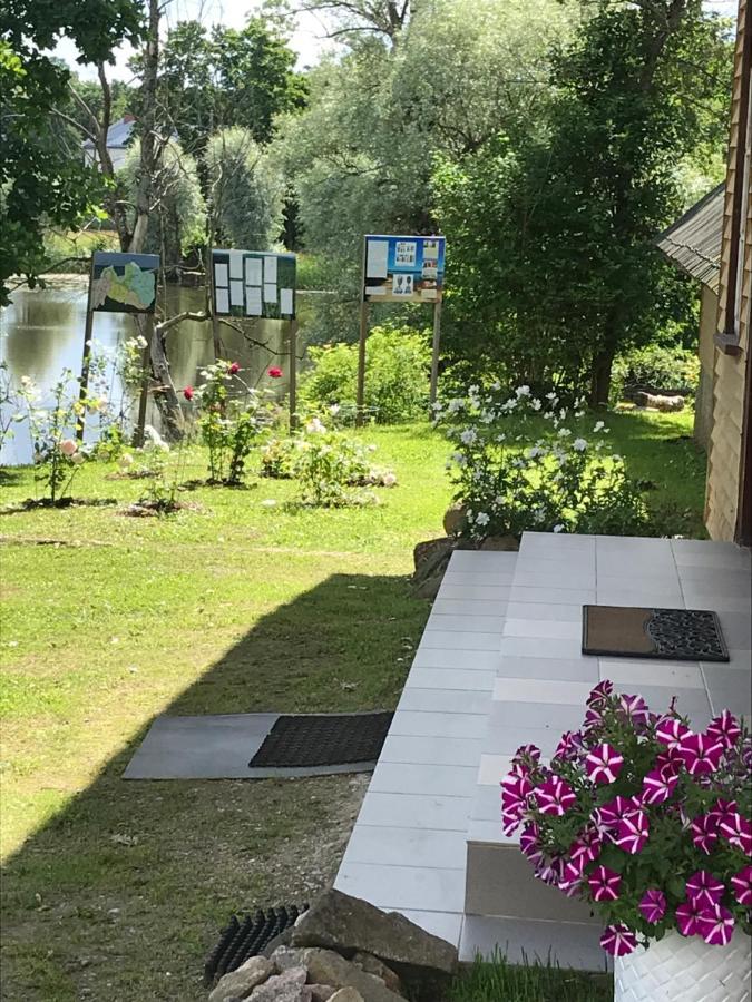 Viesu Nams Juras Sapni Hotel Dundaga Exterior photo